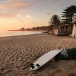 découvrez comment tya zebrowski, à seulement 14 ans, est devenue la plus jeune surfeuse à intégrer l'élite du surf dans les landes, à hossegor.