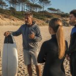 découvrez le parcours inspirant de philippe malvaux, de surfeur du world tour à entraîneur de l'équipe olympique italienne, dans le cadre du caraïbos lacanau pro.